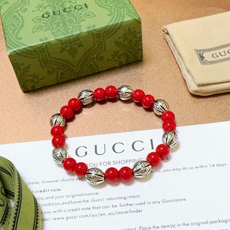 G*u*i bracelets